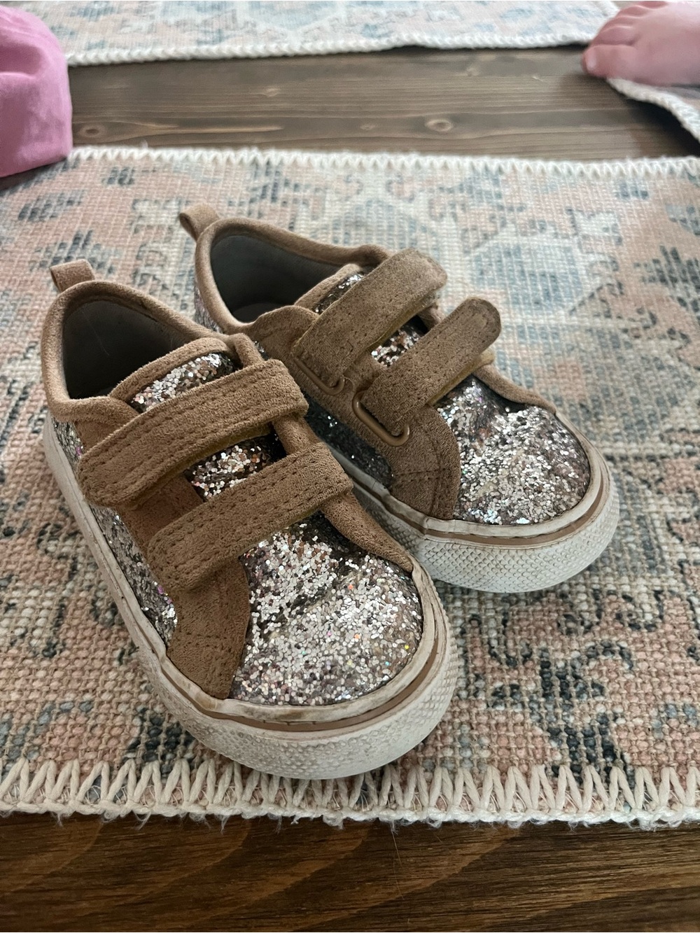 Kids Glitter Strap Sneakers - Brown